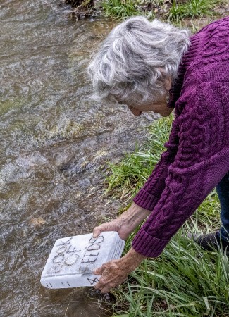 1- Bernesga River Ice Book I [photo by Eduardo Fandiño]