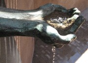handswithdrippingwaterdetail
